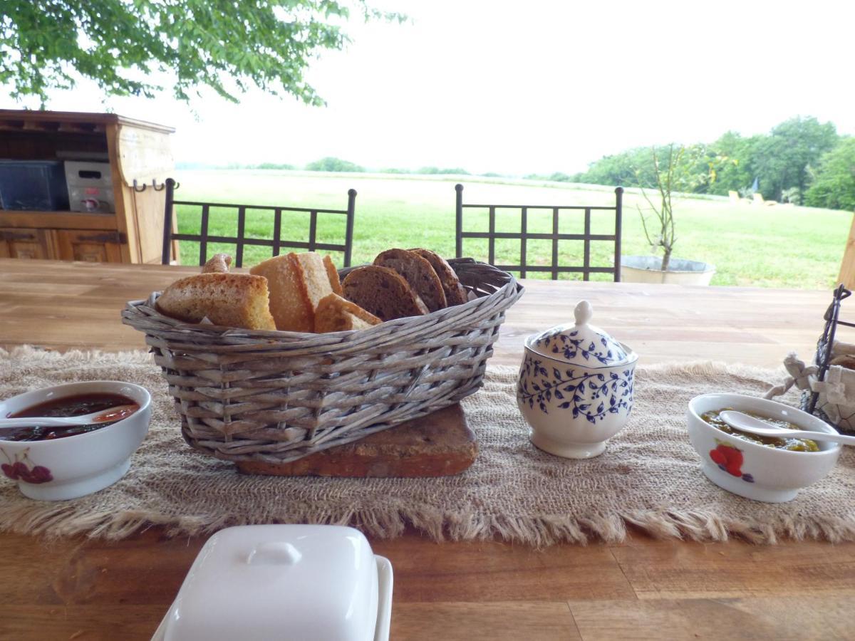 Britavit Bed & Breakfast Saint-Avit-Sénieur Eksteriør bilde